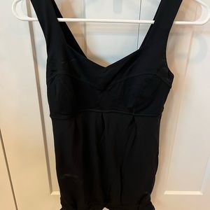 Lululemon size 4 black cinched waist tank